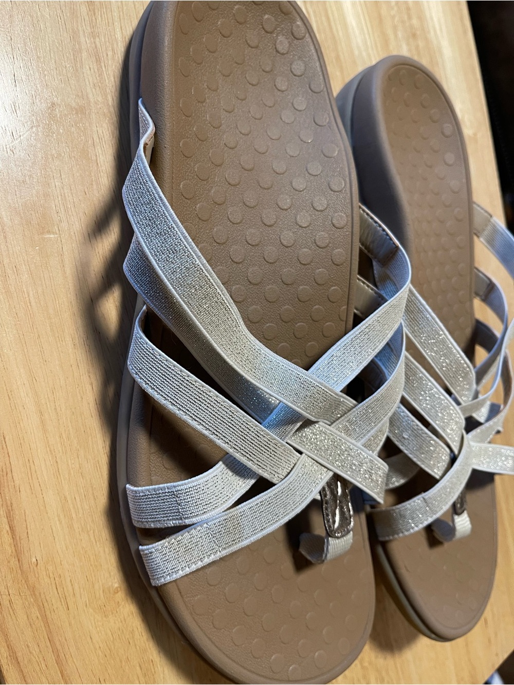 Vionic Women’s Tia Champagne Metallic Size 12 Woven Stretch Sandals NWOB - Picture 3 of 8